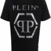Camiseta preta de gola careca e manga curta com estampa frontal prata metalizada PLEIN e monograma PP em hexágono