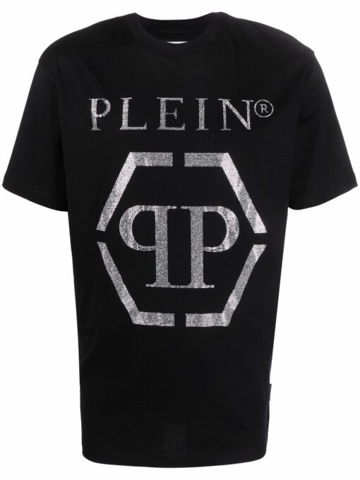 Camiseta preta de gola careca e manga curta com estampa frontal prata metalizada PLEIN e monograma PP em hexágono